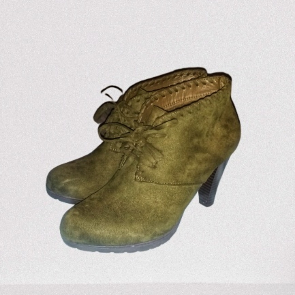 White Mt Green Suede Booties